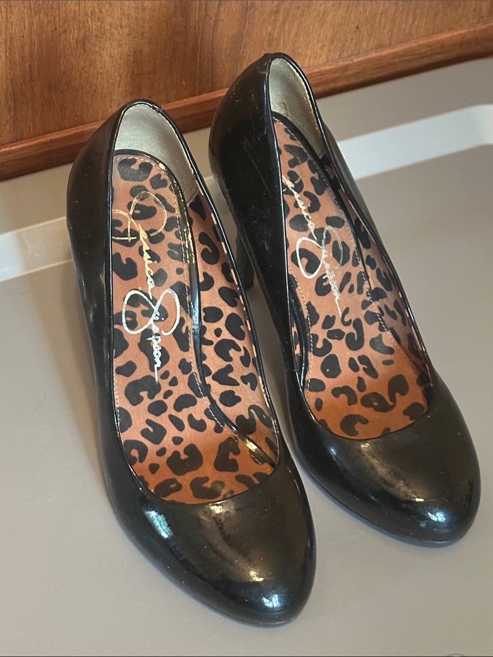 Jessica Simpson Black Patent Pumps with Leopard Insole